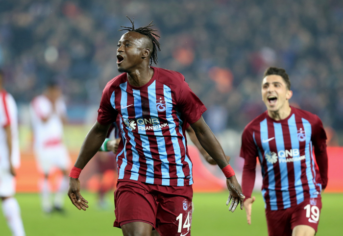 Dame N'Doye i Trabzonspor-trøjen