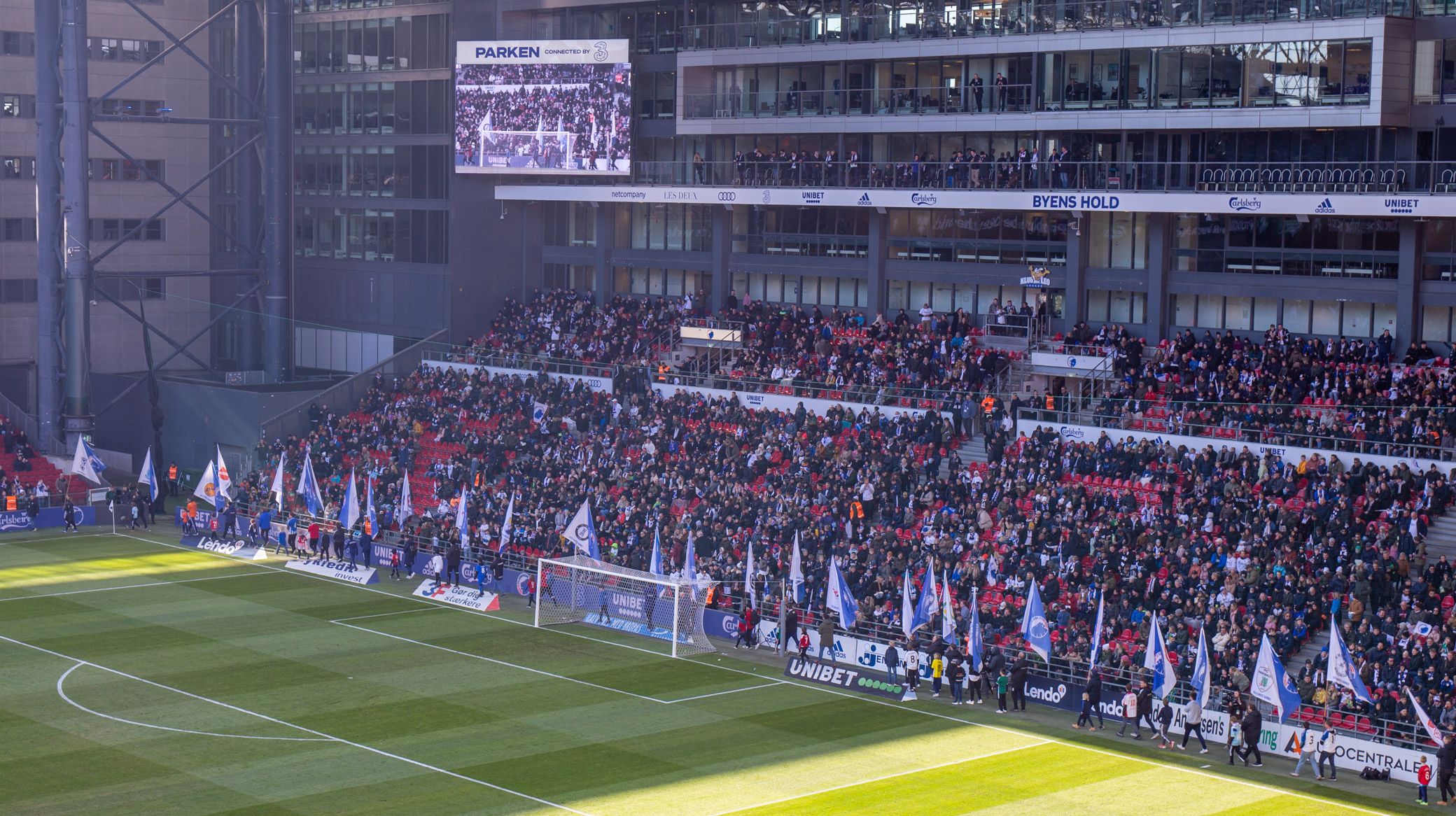 Blue & White Banner Day i Parken