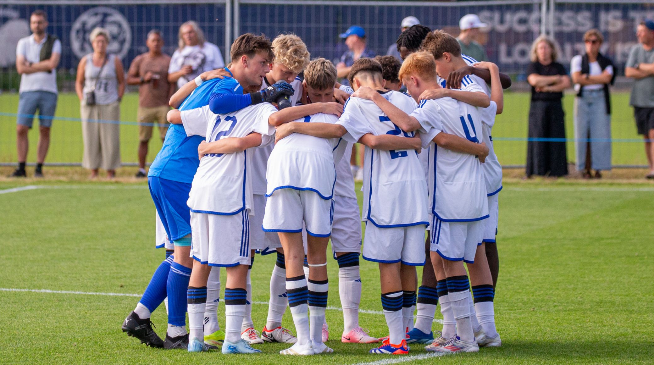 U15-holdet samles før kickoff