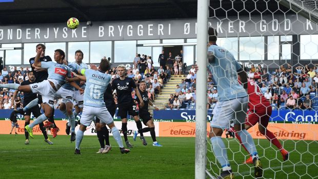 Jens Stage scorer sit første FCK-mål