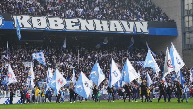 Blue & White Banner Day i Parken