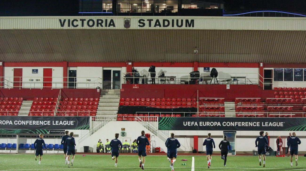 Træning på Victoria Stadium