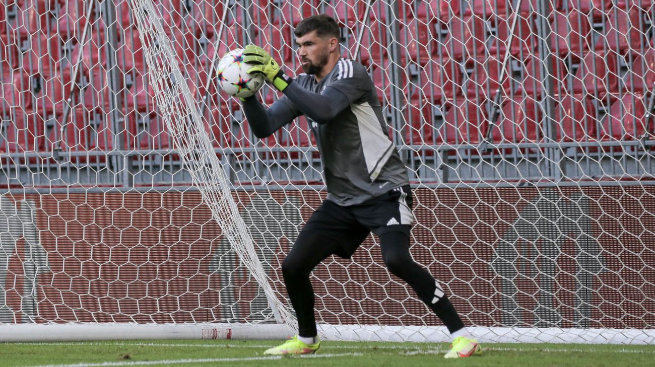 Mathew Ryan