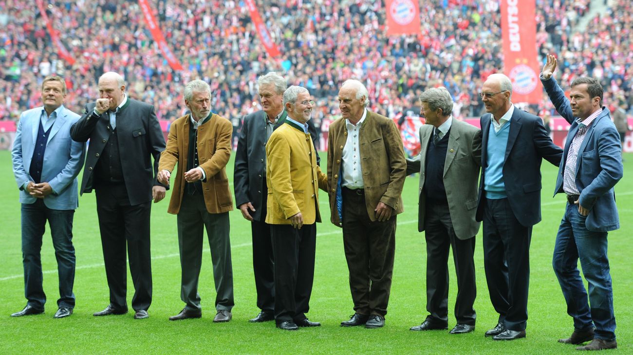 Søren Lerby, Dieter Hoeness, Paul Breitner, Sepp Maier, Gerd Müller, Franz Roth, Werner Olk, Franz Beckenbauer og Lothar Matthäus 